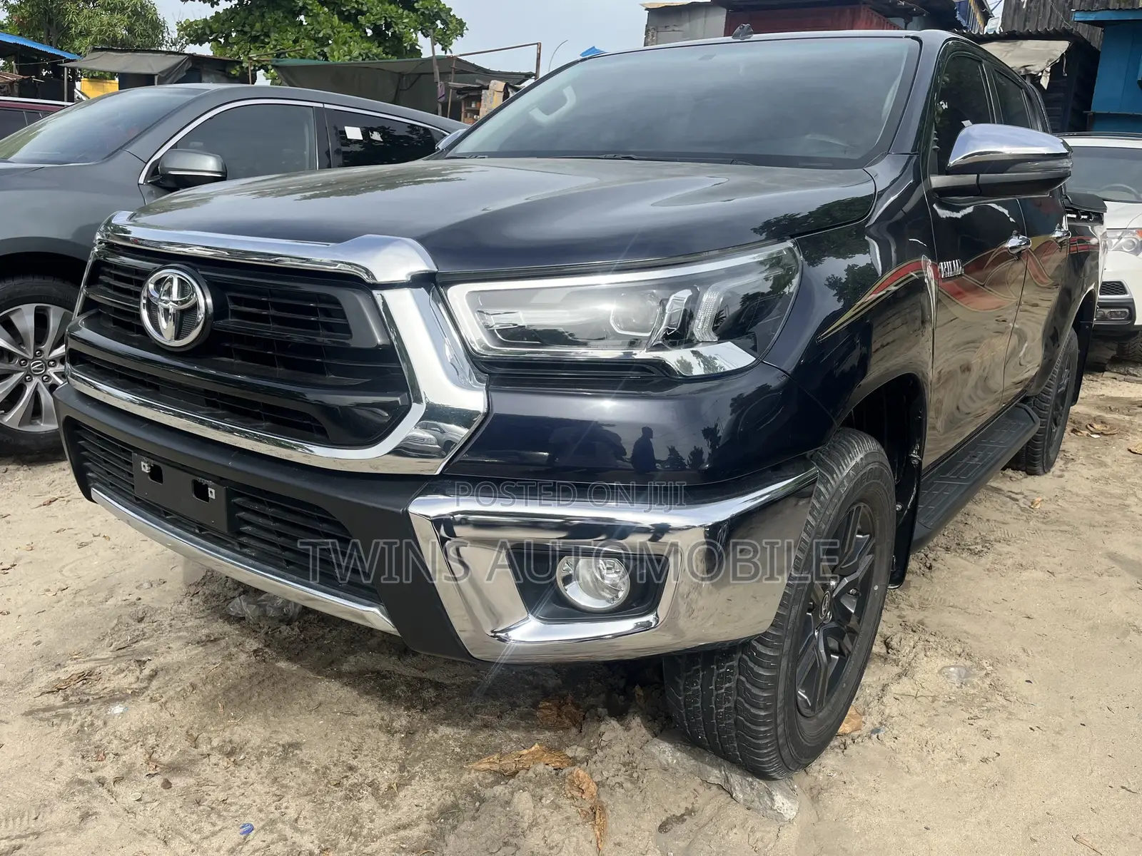 Toyota Hilux 2022 Blue