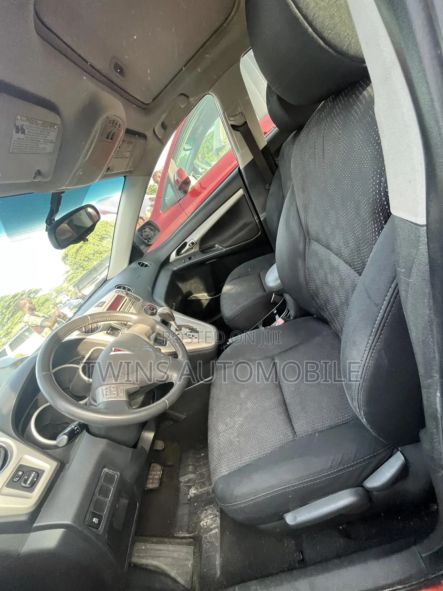 Pontiac Vibe 2010 Red
