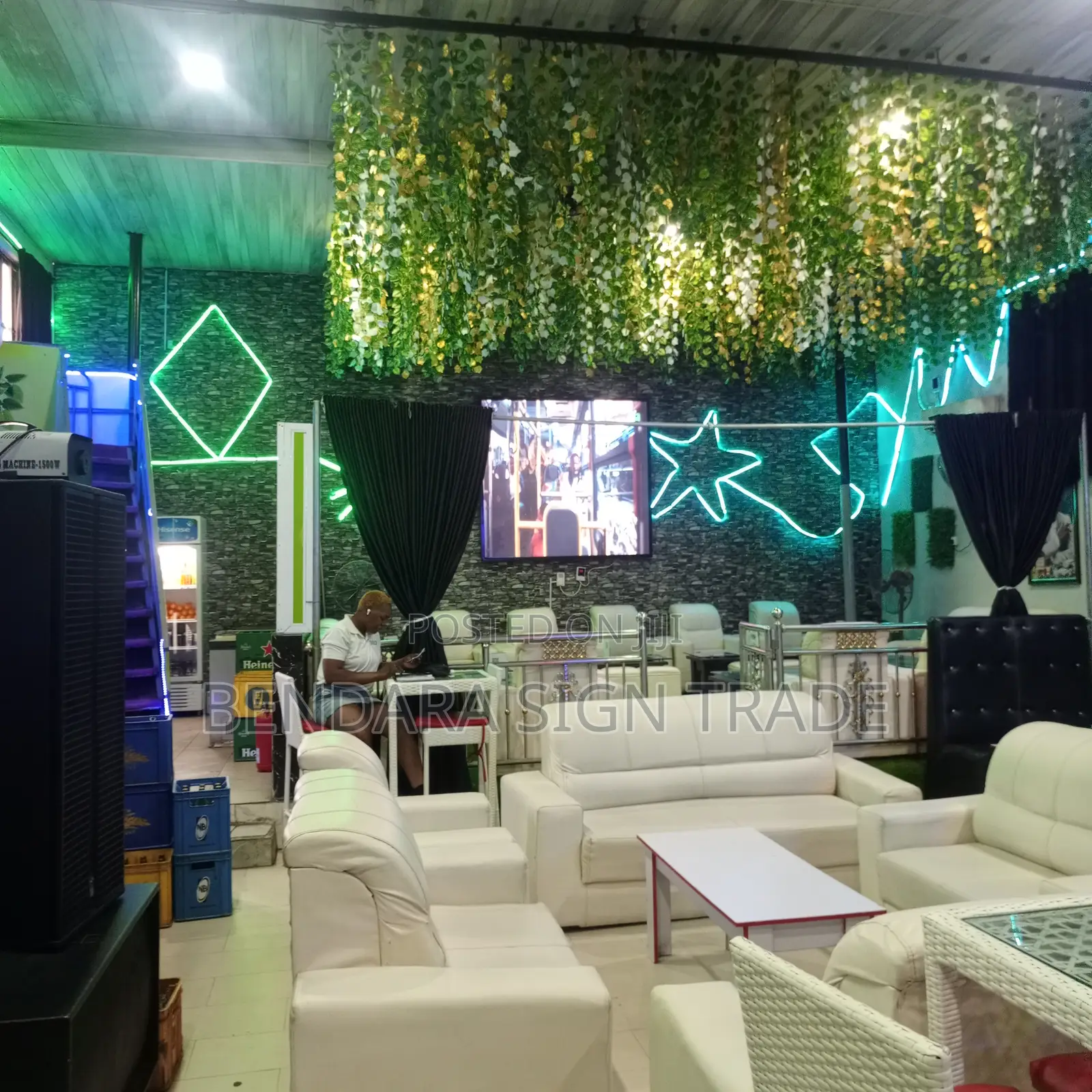 Wall Screen Video Display 6ft by 6ft Indoor
