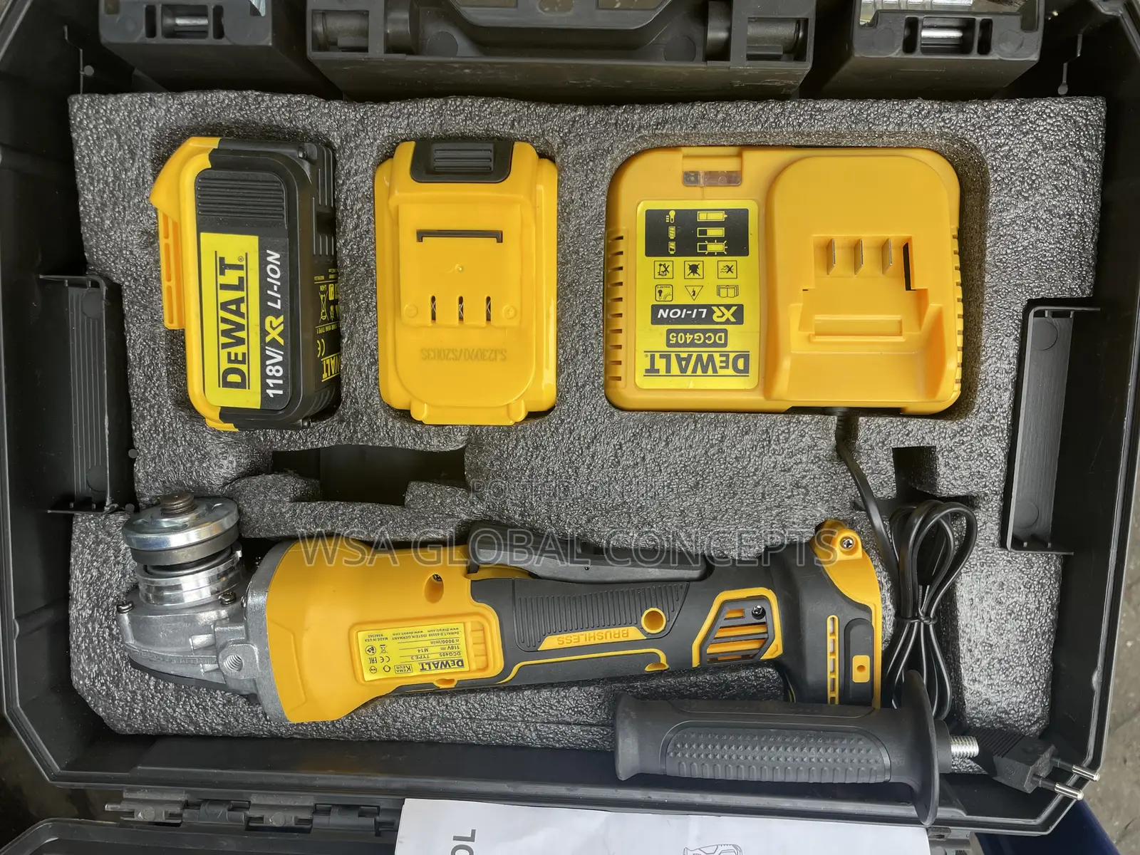 118 Volts Dewalt Angle Grinder