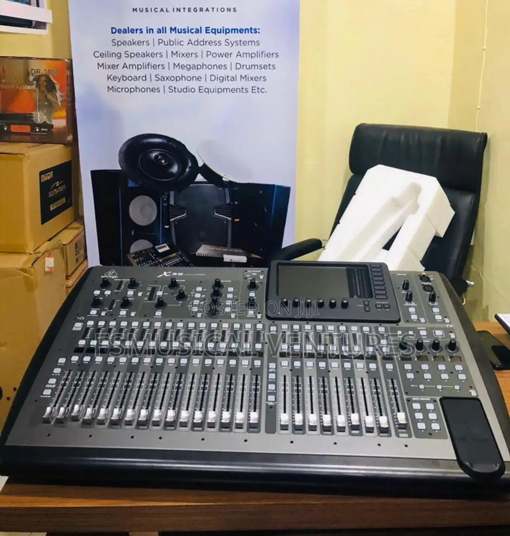 Behringer – Mixer X32 40-Channel Digital Mixing Console