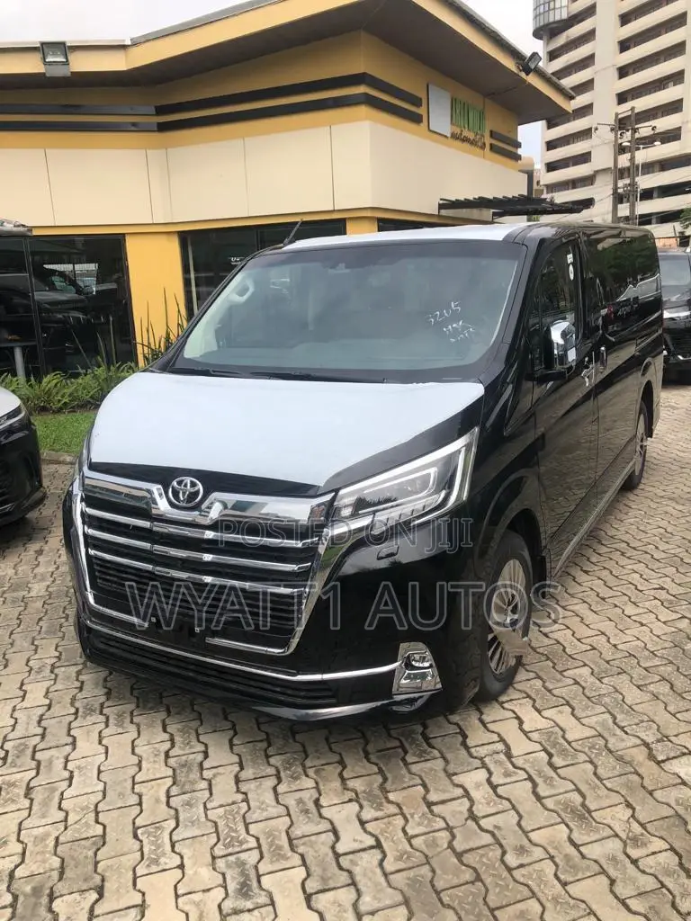 New Toyota Sienna 2025 Black