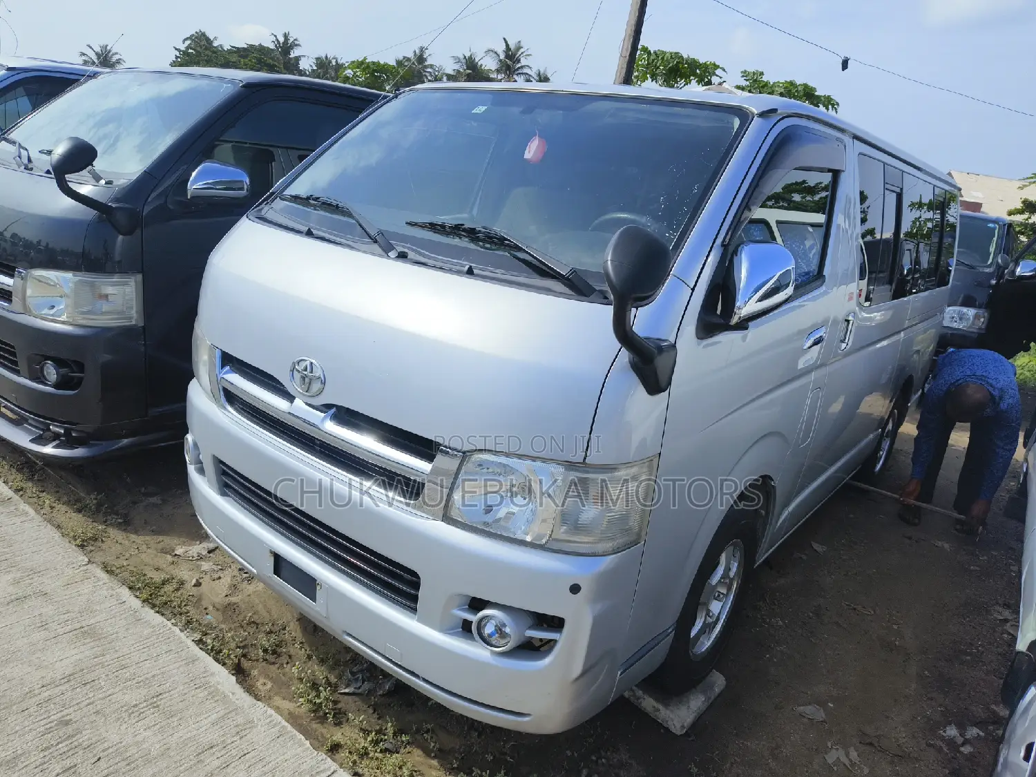 Toyota HiAce 2013 Silver