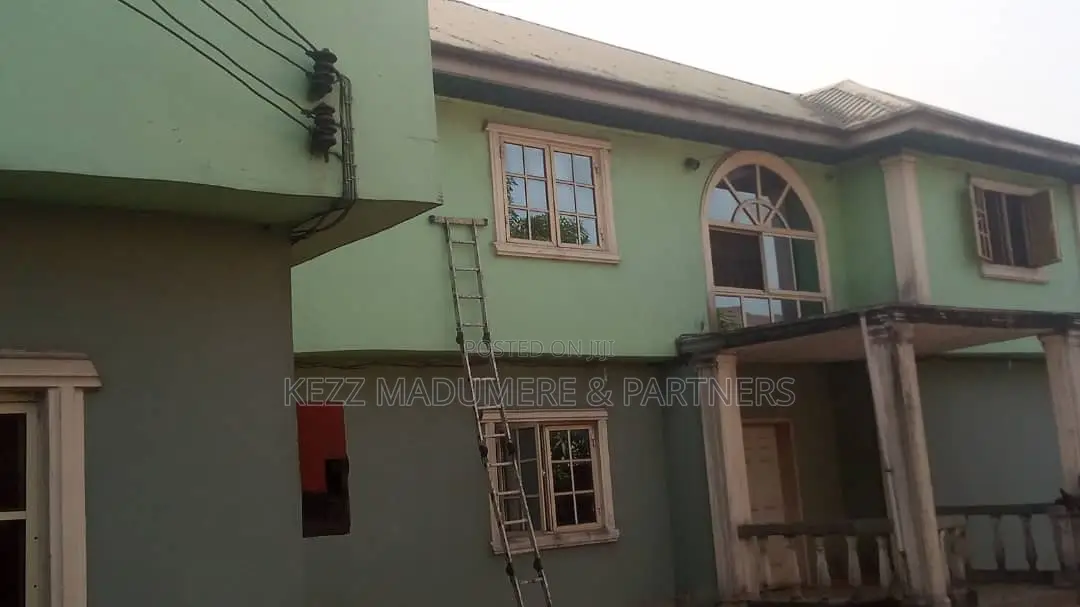 4bdrm Duplex in Sars Road , Port for sale