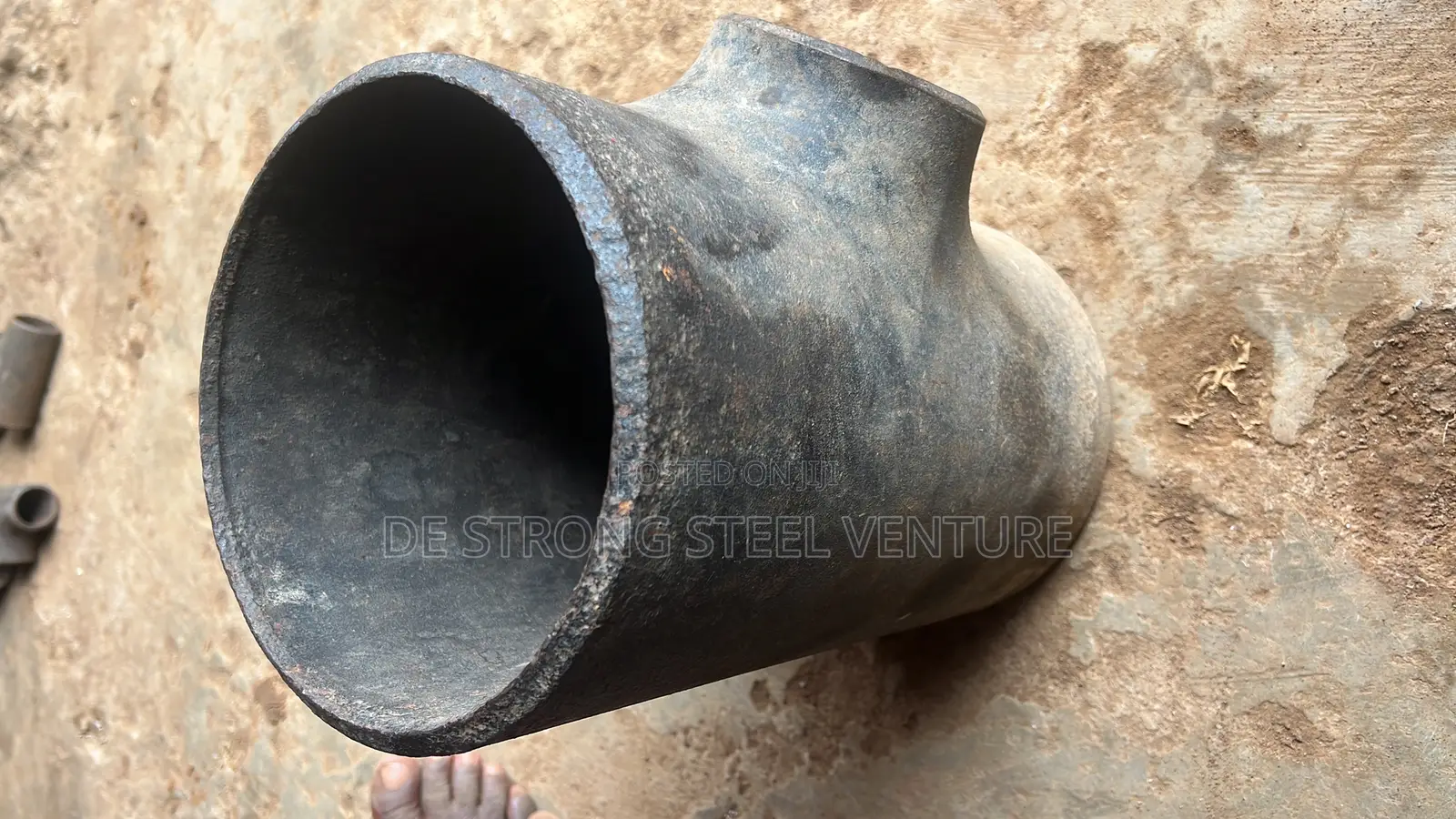 200 X 200 X 100 Tee Reducer