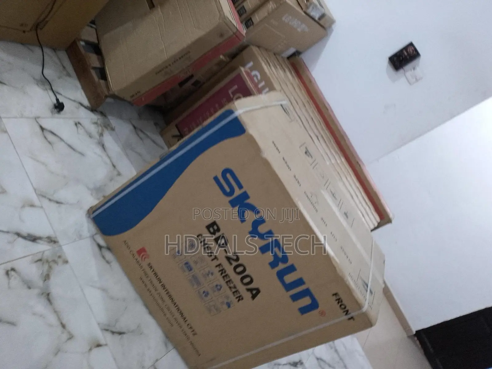 Portable 200L SKYRUN Chest Freezer.