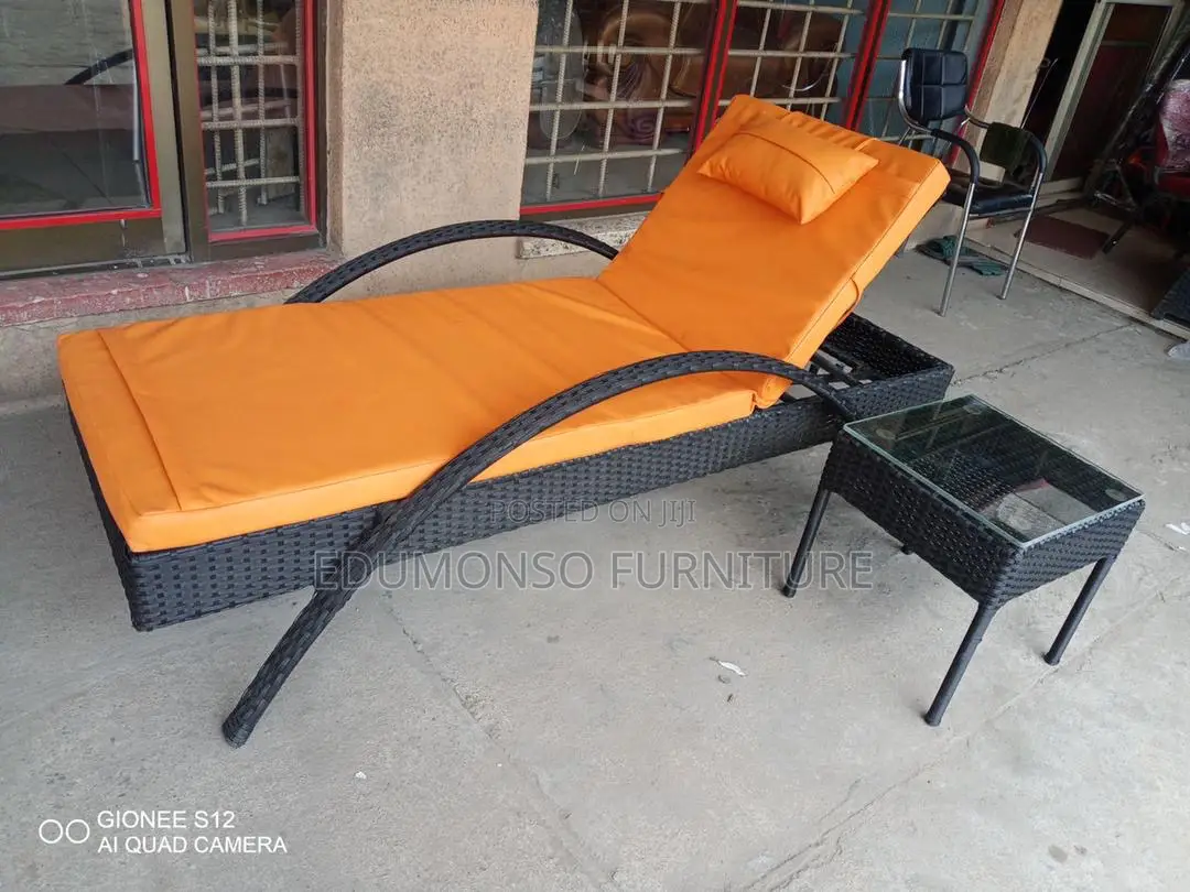 Outdoor Pool Side Bed With Foam
