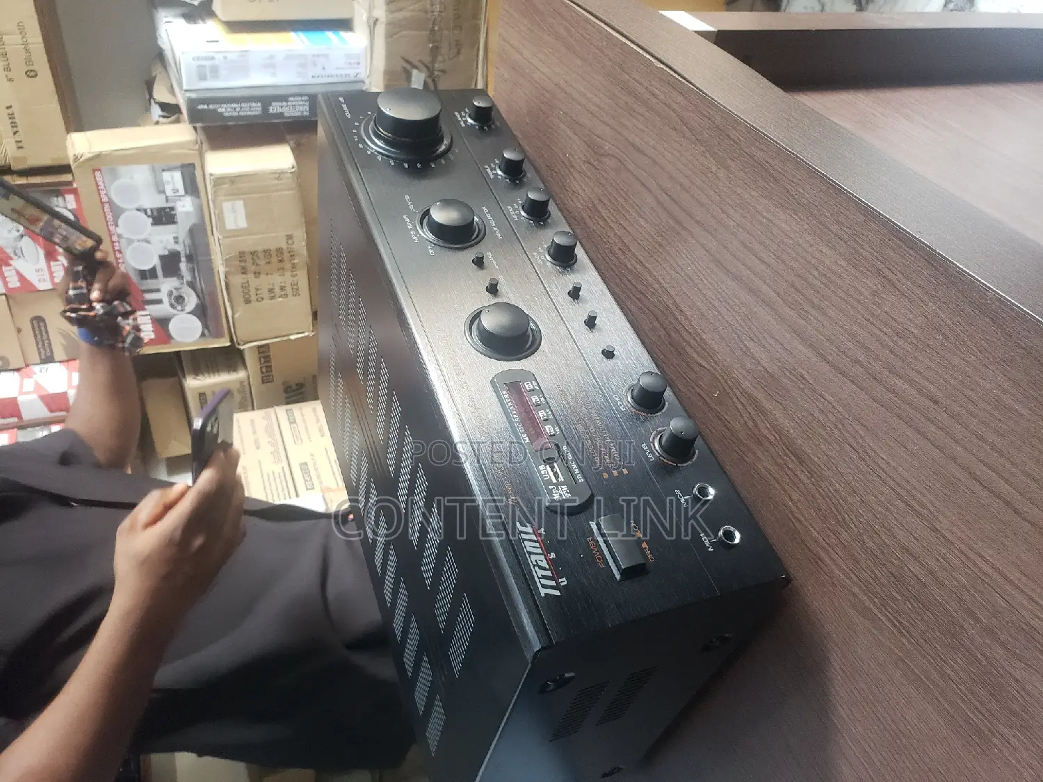Good Quality TITANIC Bluetooth Table Amplifier
