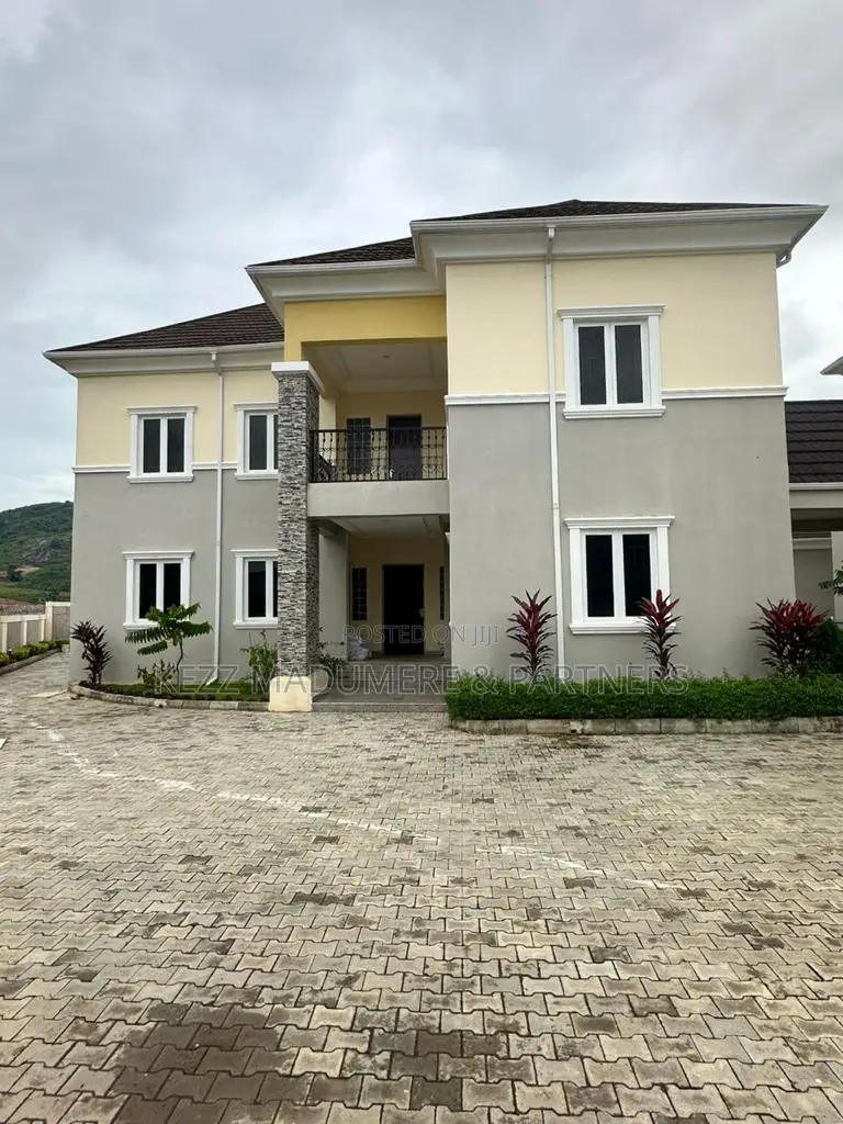 6bdrm Duplex in Katampe Extension , for sale