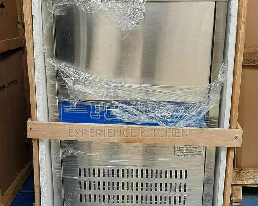 40 Cubes Ice Cubes Maker