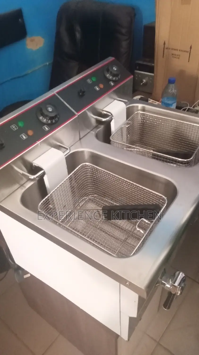 Electric Deep Fryer With Tap