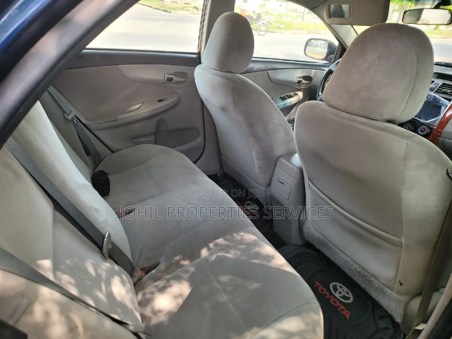 Toyota Corolla LE 4dr Sedan (1.8L 4cyl 4A) 2013 Blue
