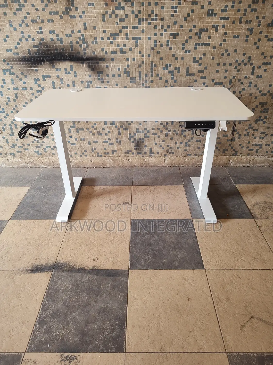 Electric Height Adjustable Reading/Work Table