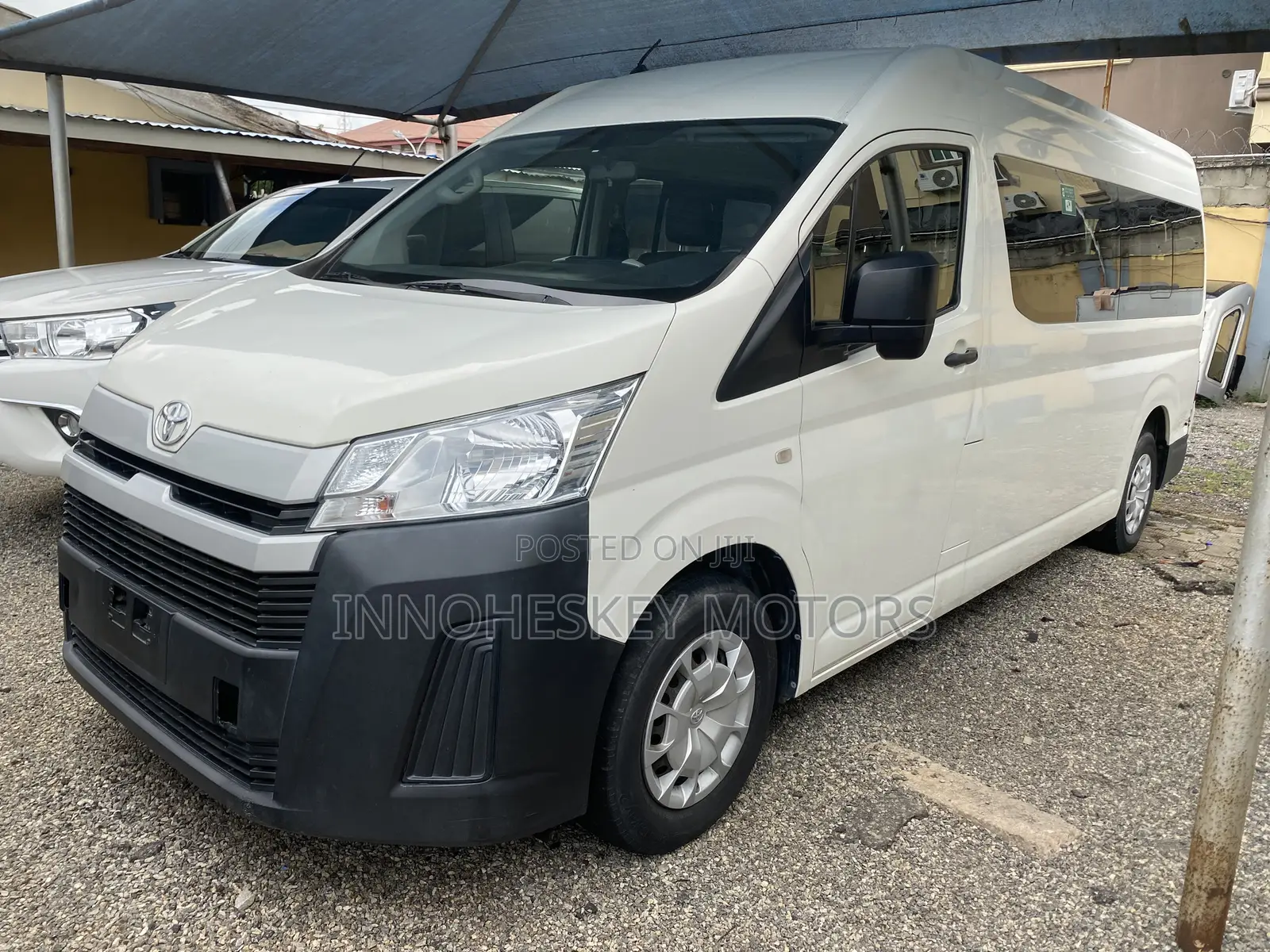 Toyota HiAce 2019 White