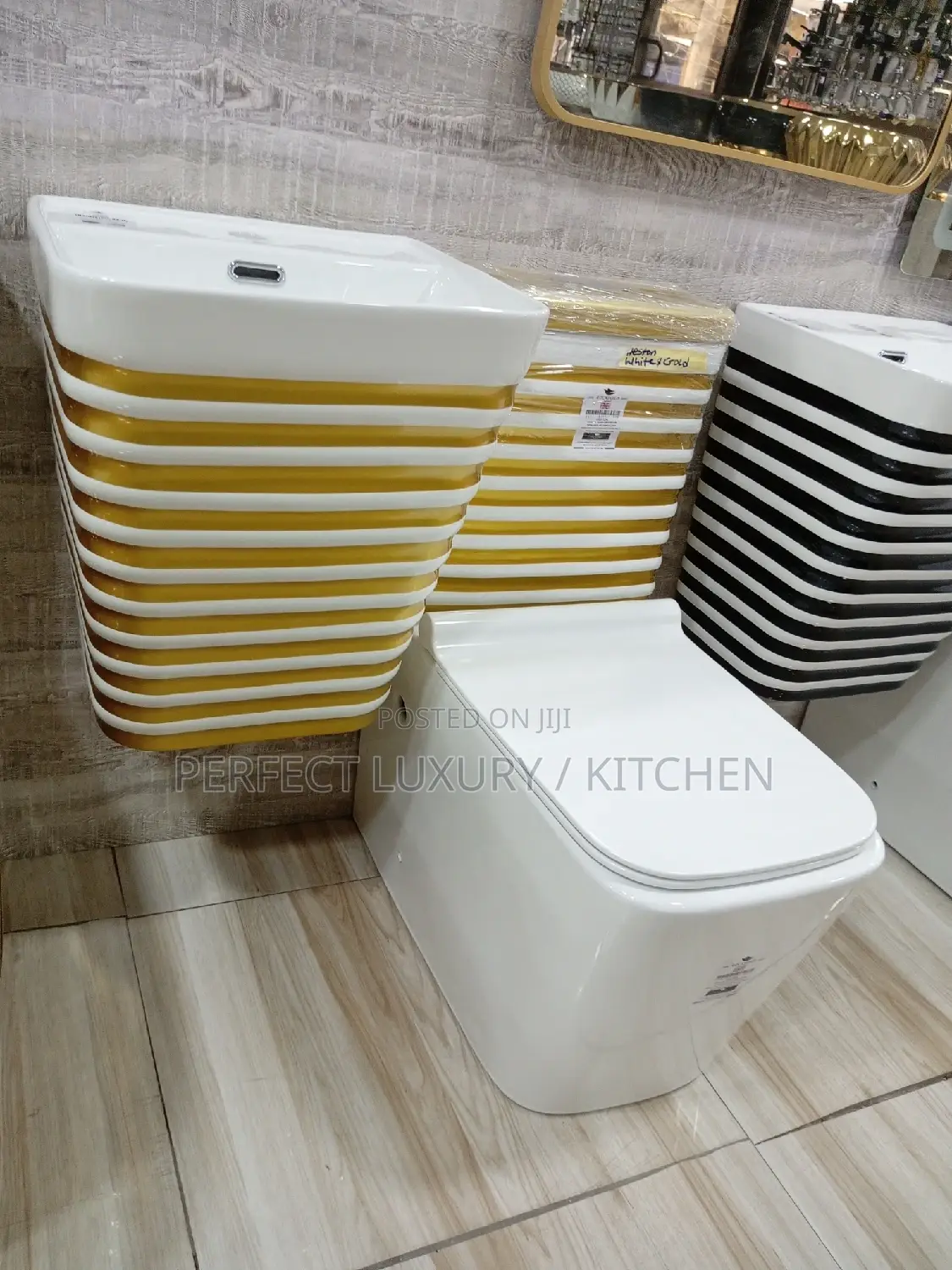 Quality Gold White W.C Water Closet