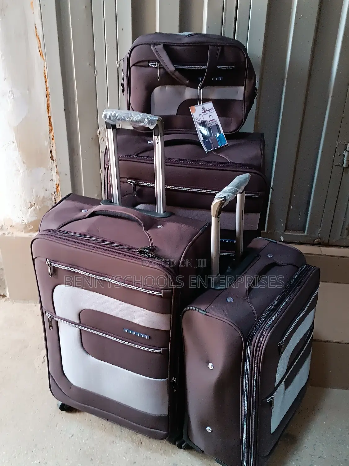 Set of 4 Brown Travelling Luggage Boxes