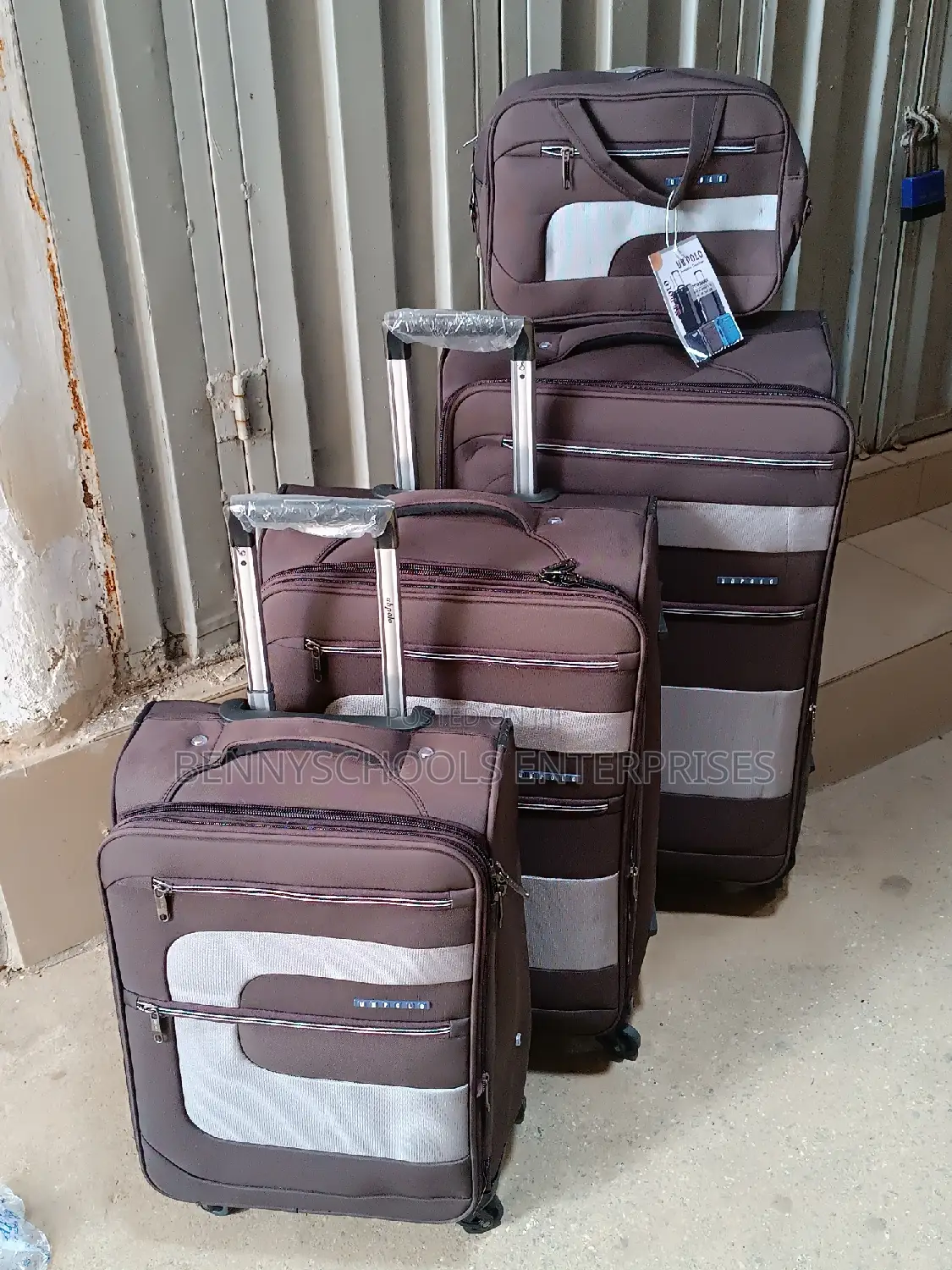 Set of 4 Brown Travelling Luggage Boxes