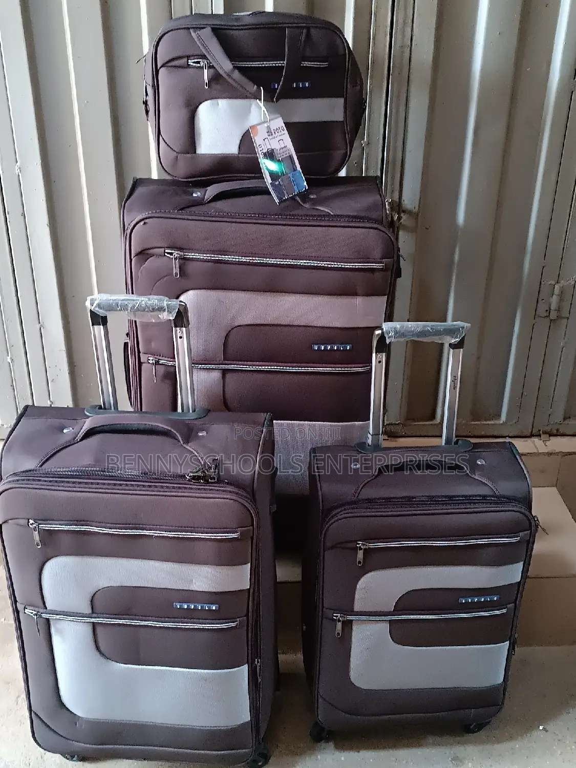 Set of 4 Brown Travelling Luggage Boxes