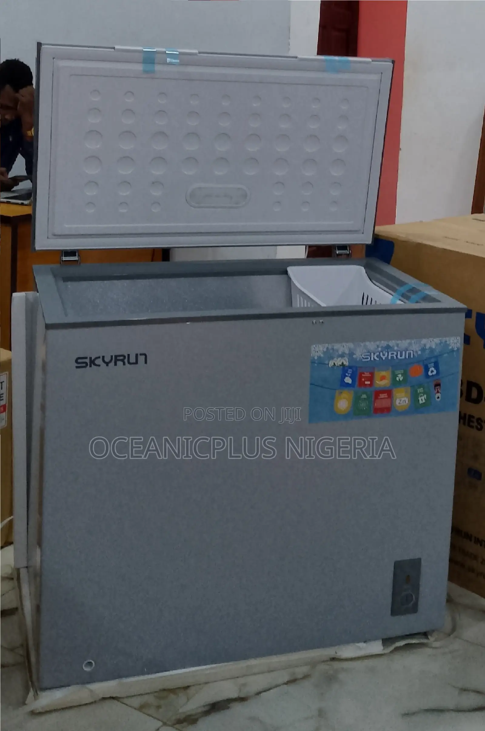 200 Litres Skyrun Quality and Efficient Chest Freezer