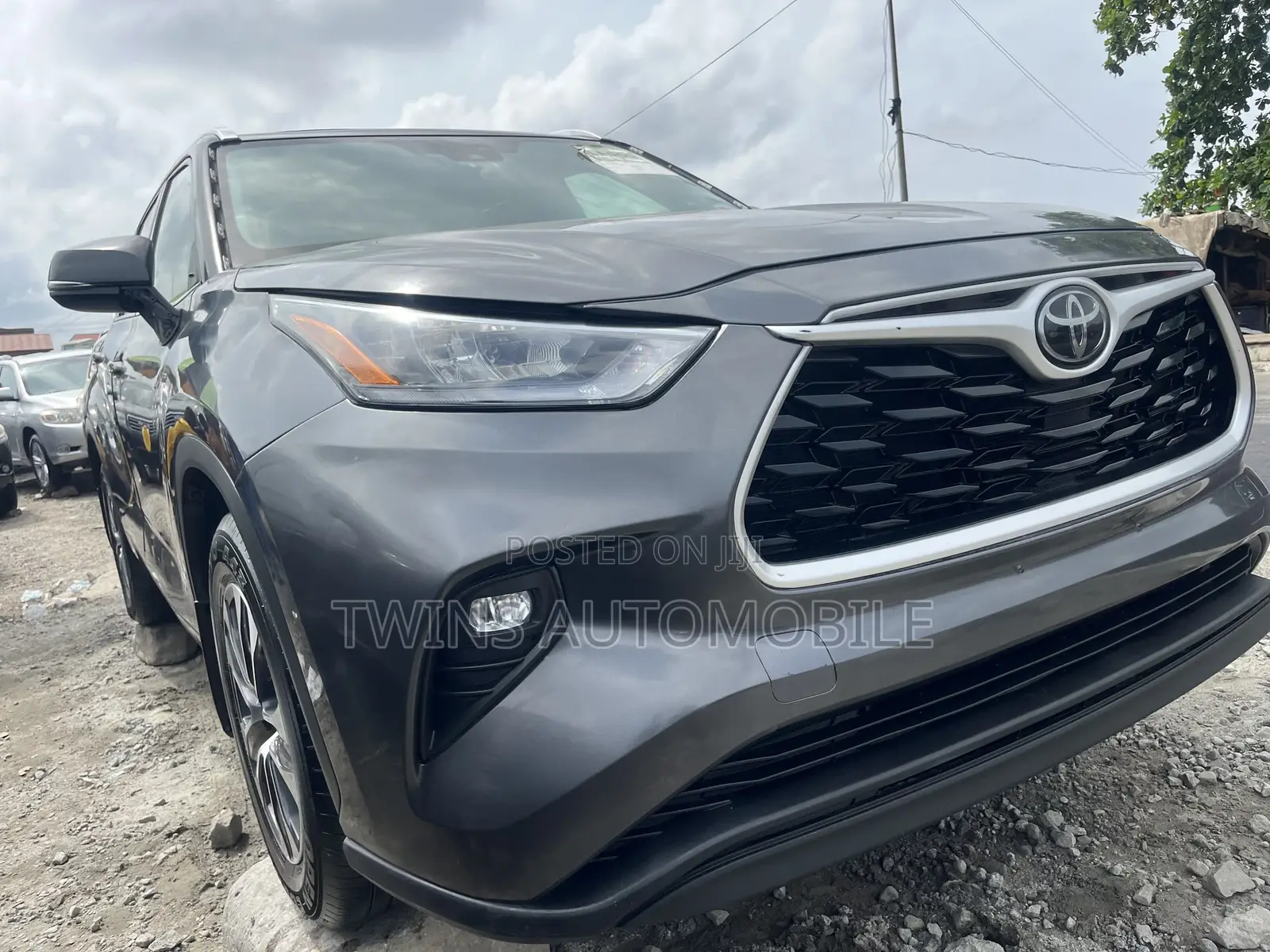 Toyota Highlander XLE 2021 Gray