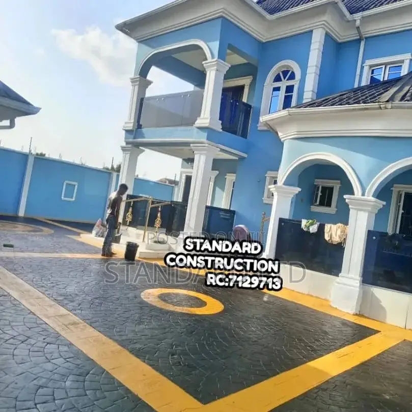 Stamp Concrete Floor (Black Yellow Finishing)