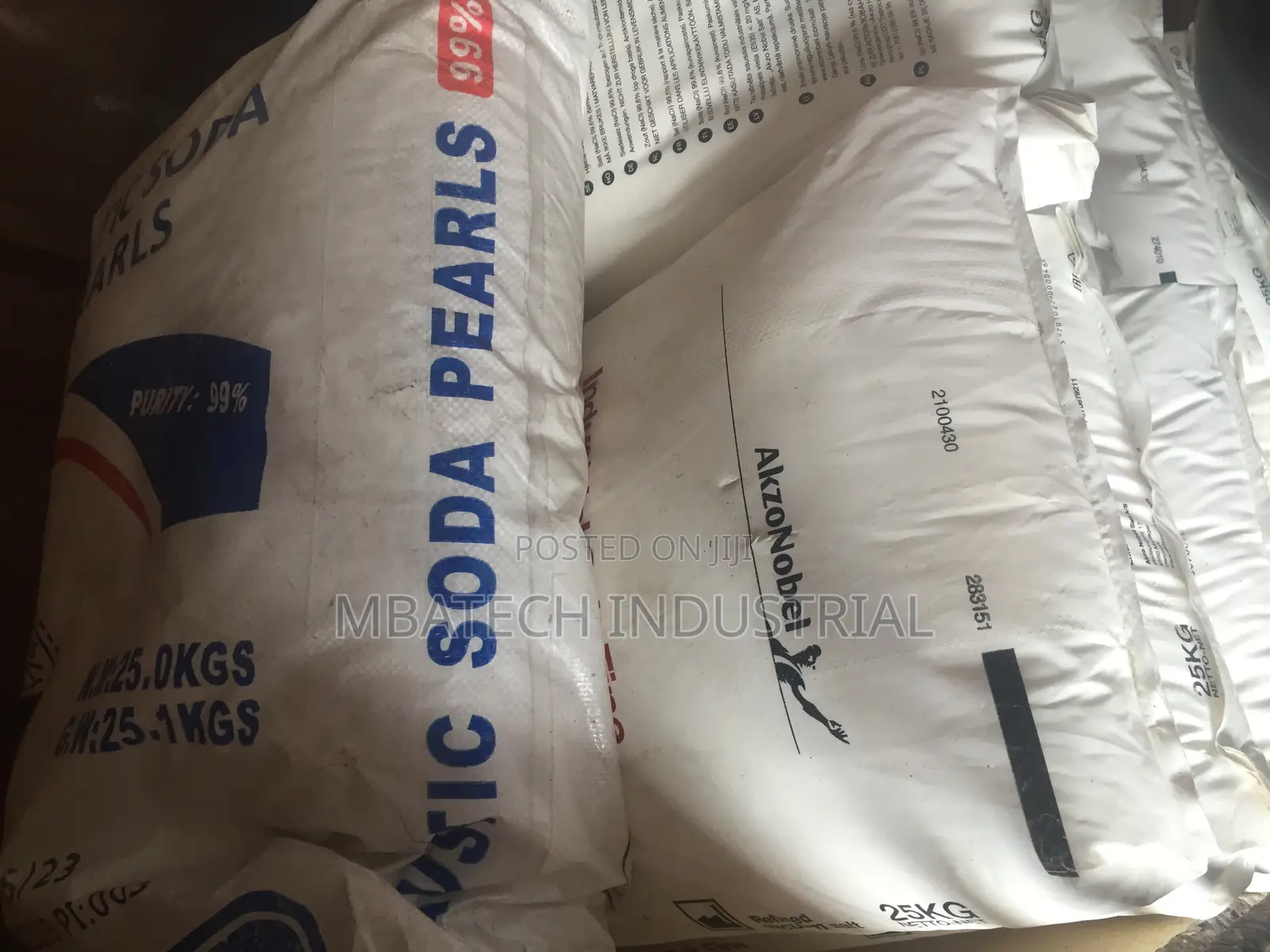 Caustic Soda Pearls