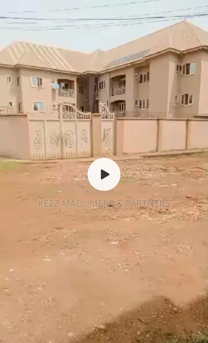 9bdrm Block of Flats in Trans Ekulu , Enugu, for sale