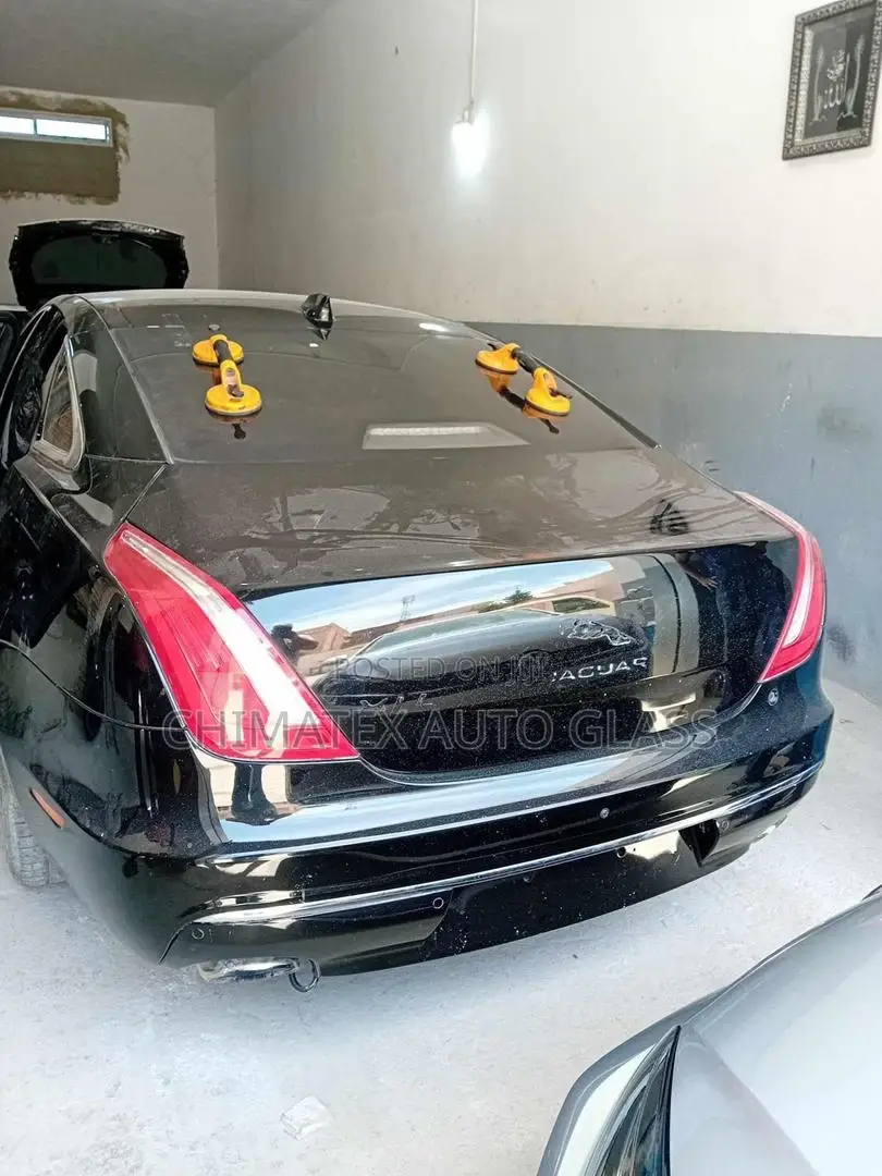 JAGWAR XJL Back Glass AVAILABLE