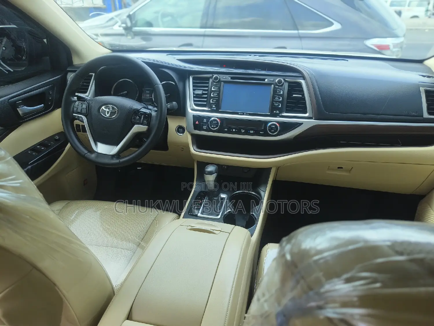 Toyota Highlander 2017 Gold