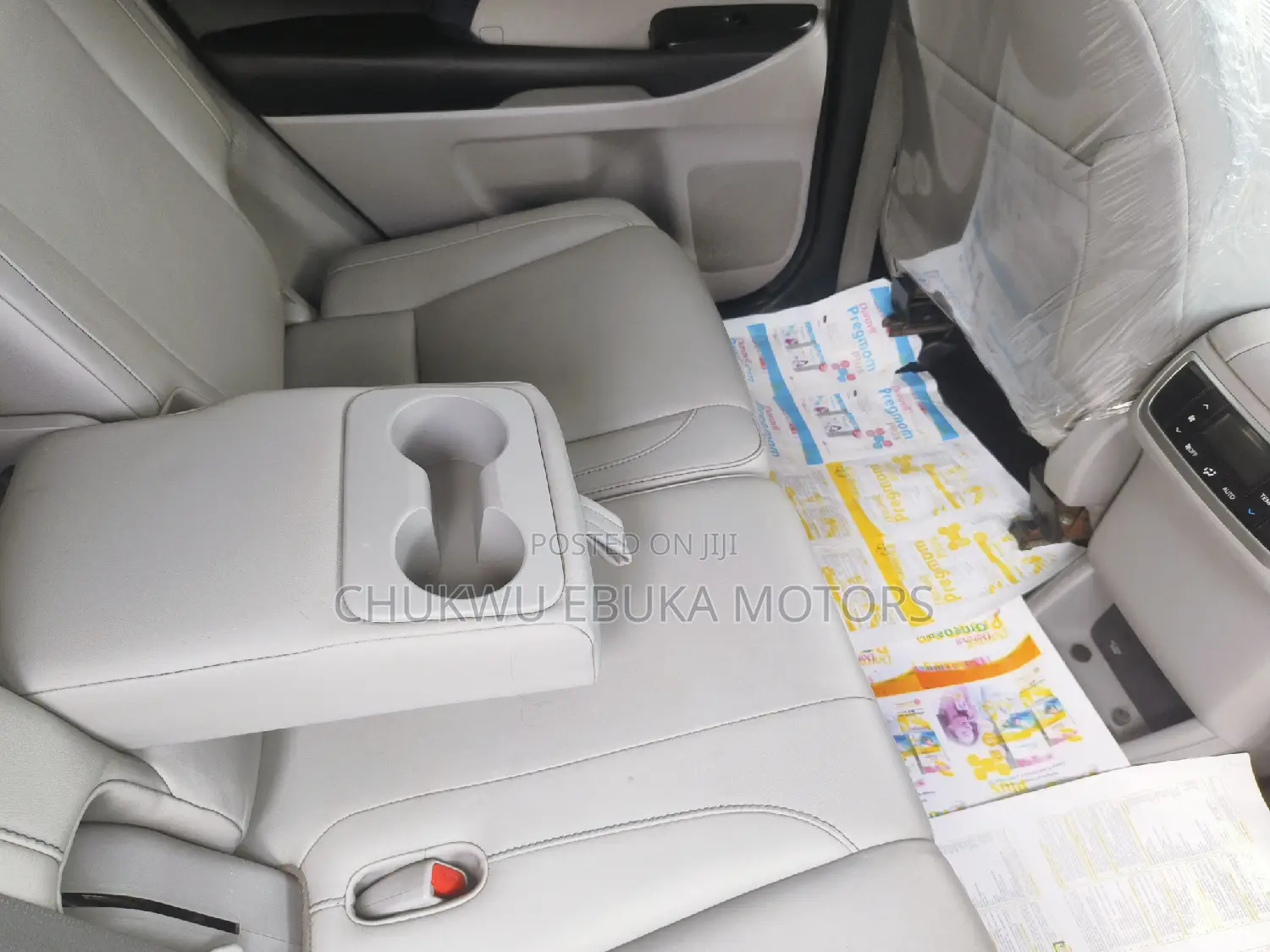 Toyota Highlander XLE 4x4 V6 (3.5L 6cyl 8A) 2017 Gray