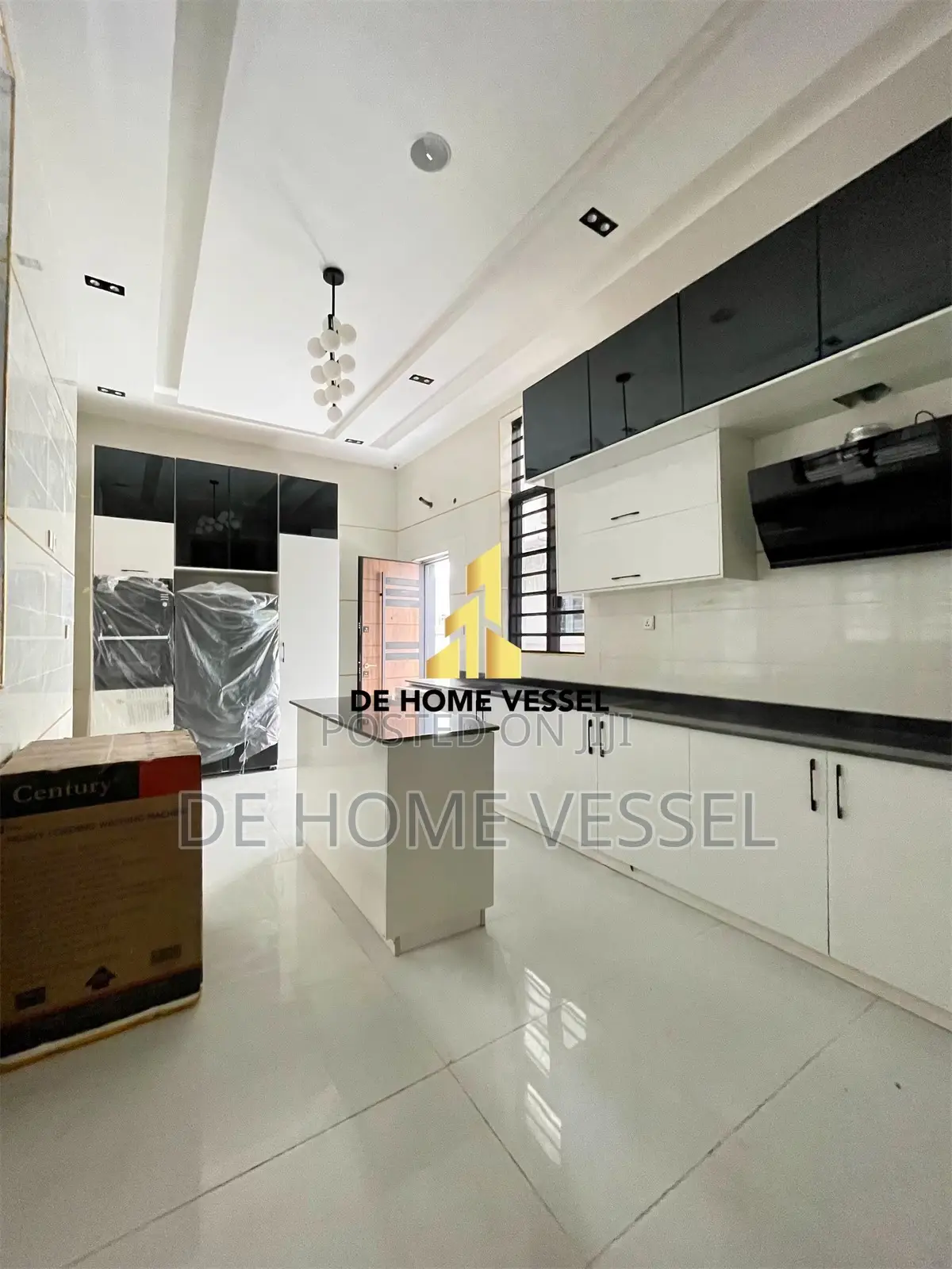 5bdrm Duplex in Lekki for sale
