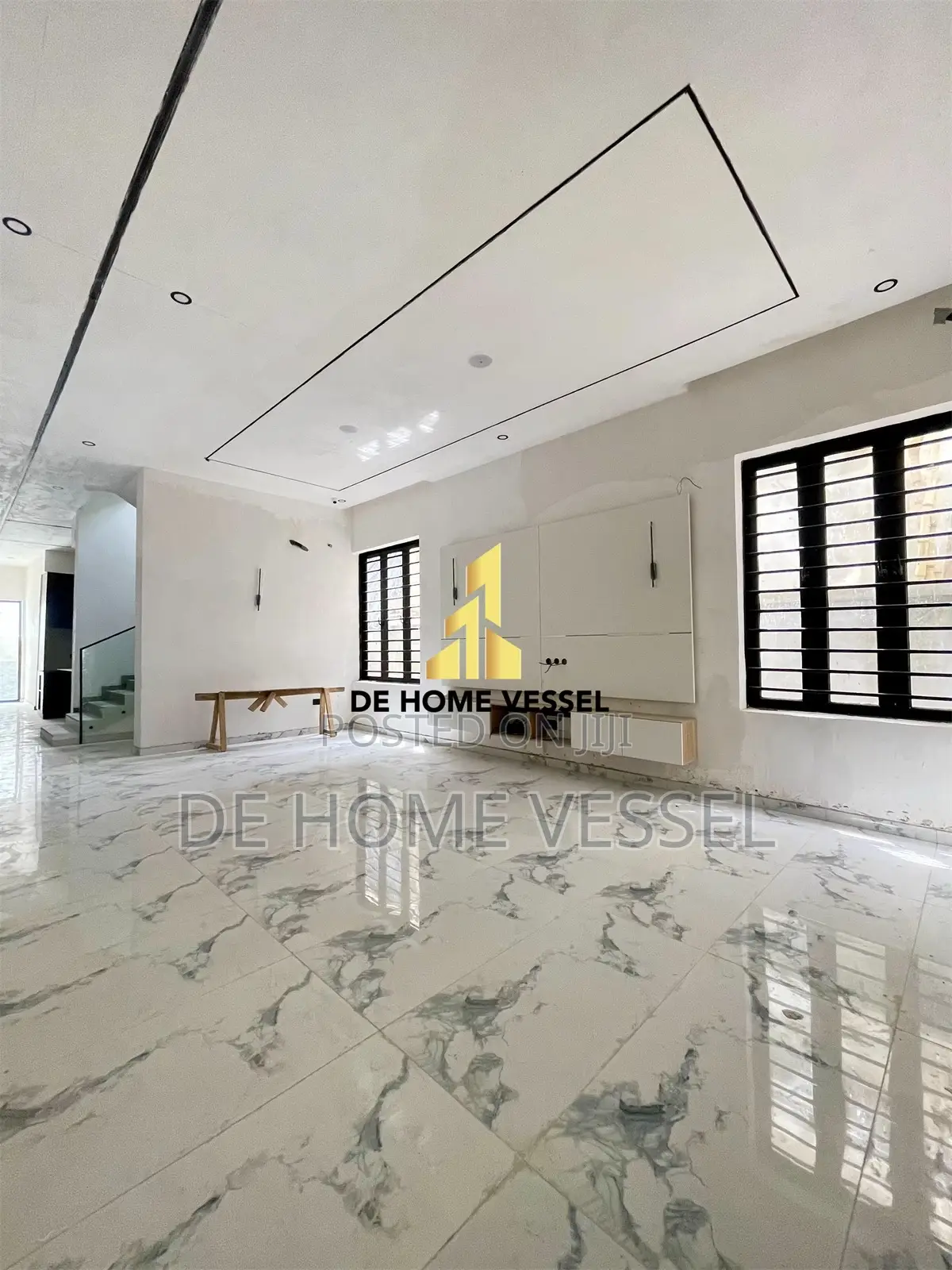 5bdrm Duplex in Ologolo for sale