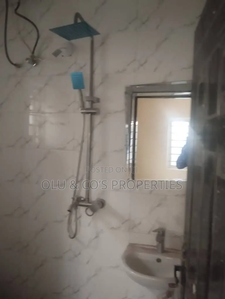 4bdrm Duplex in Palm Height Estate, Lugbe District for rent