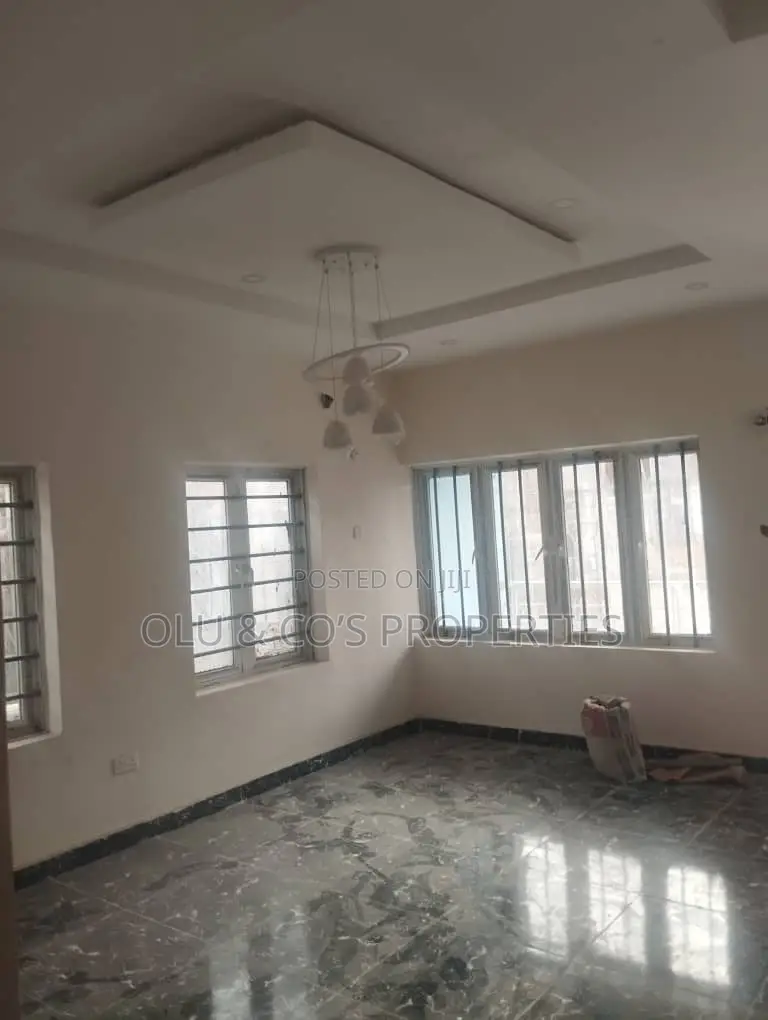 4bdrm Duplex in Palm Height Estate, Lugbe District for rent