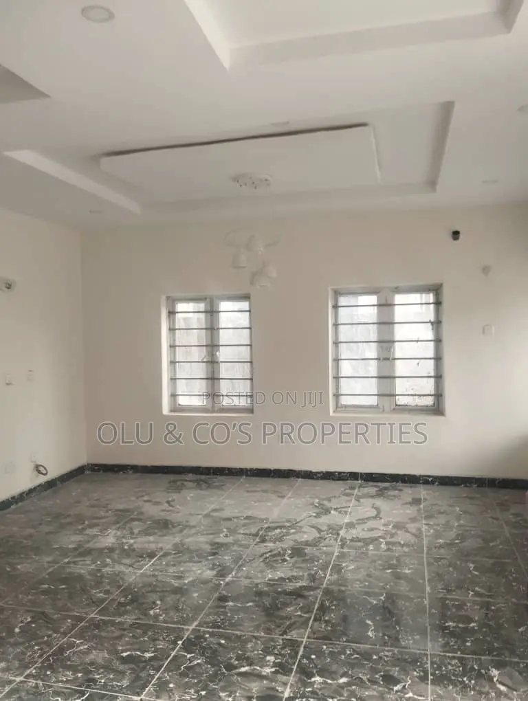 4bdrm Duplex in Palm Height Estate, Lugbe District for rent