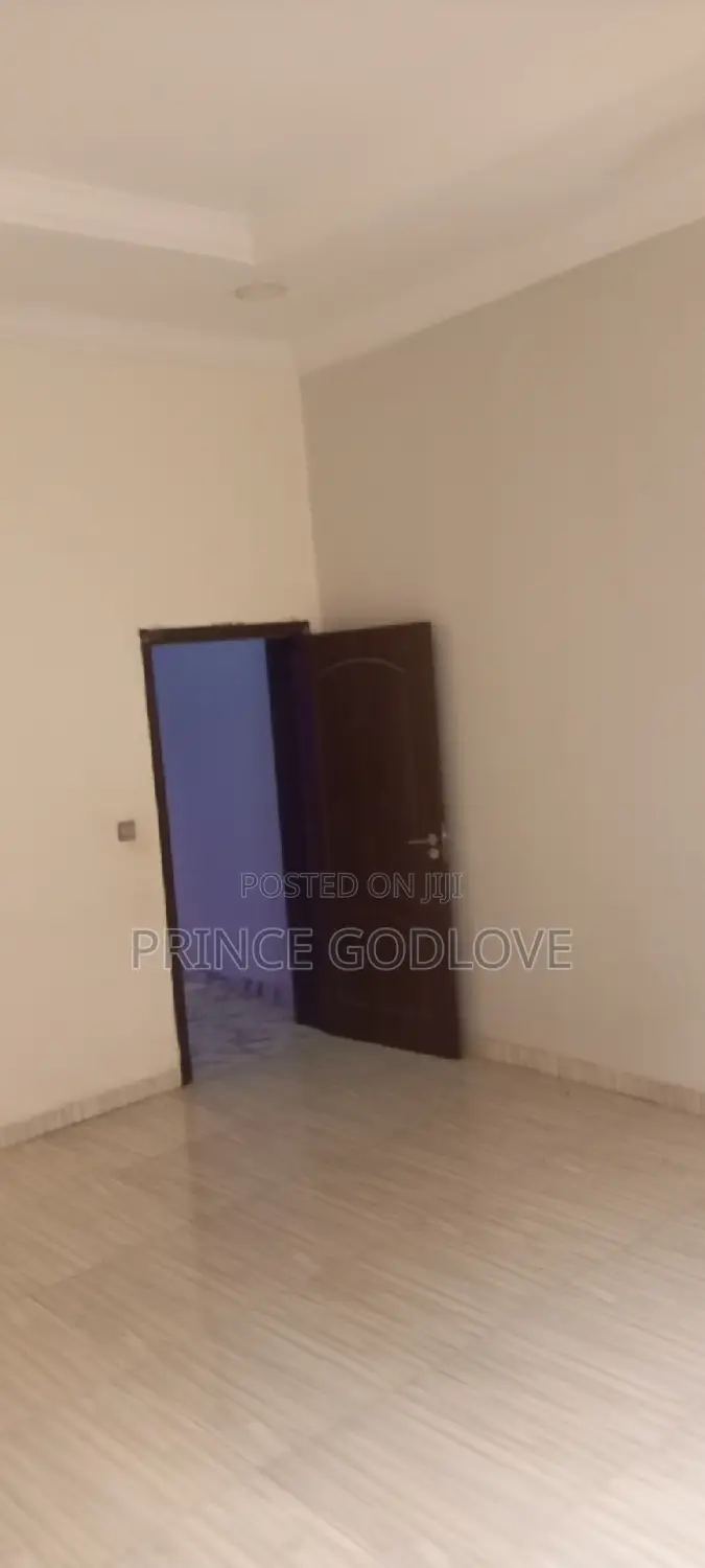 3bdrm Townhouse / Terrace in Dawaki for rent