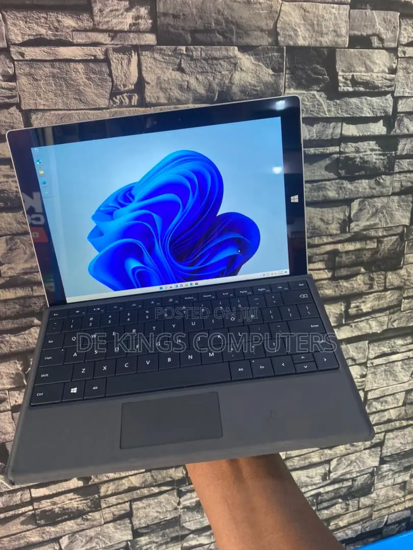 Laptop Microsoft Surface 3 4GB Intel Atom SSD 128GB