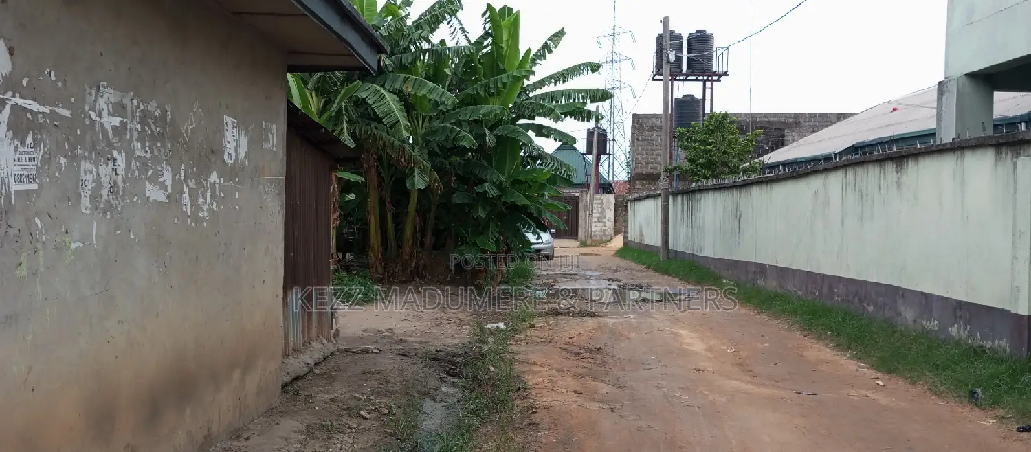For Sale : One Plot of Land Off Sars Rd