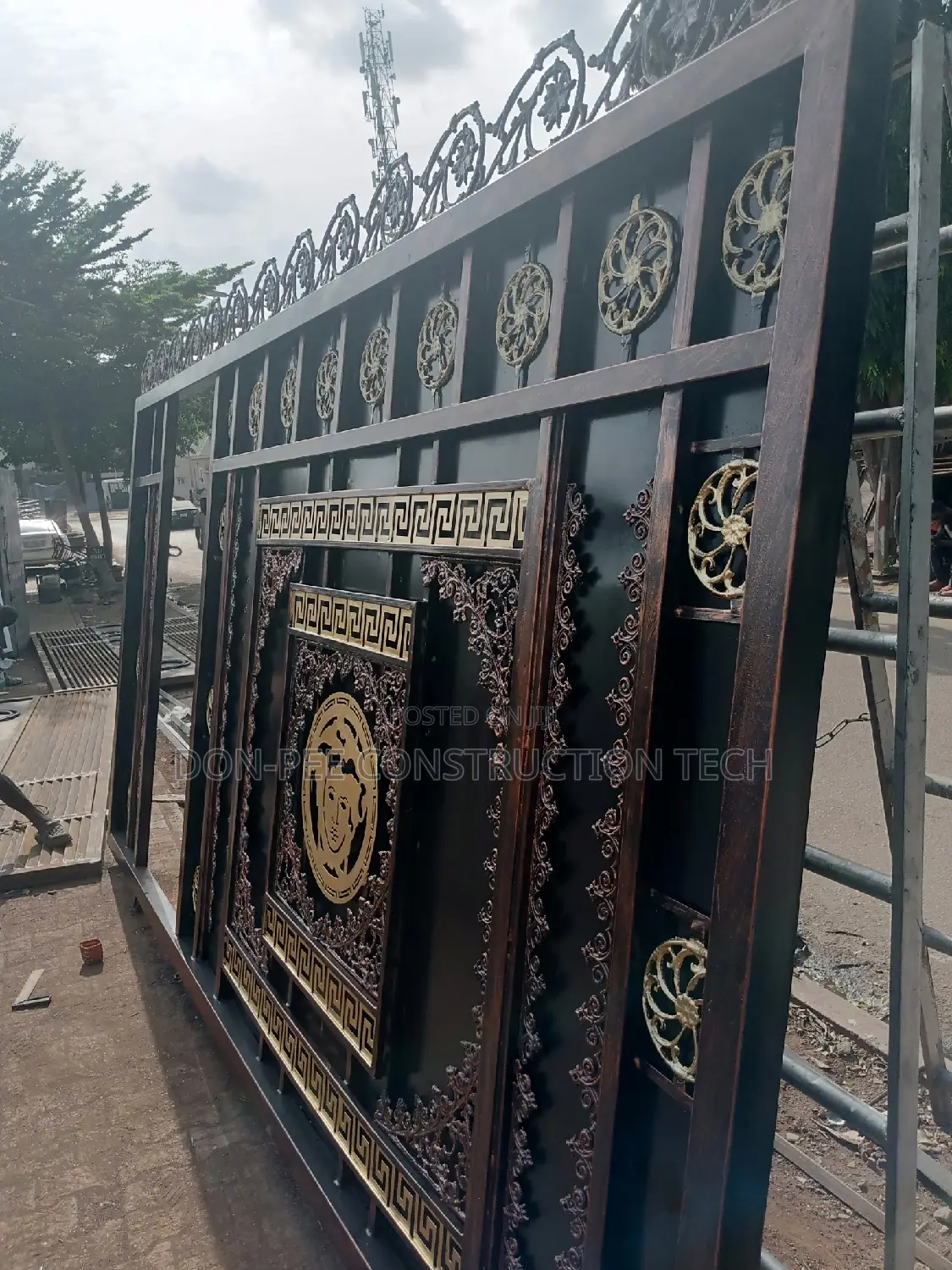 Sweet Flowers Gate