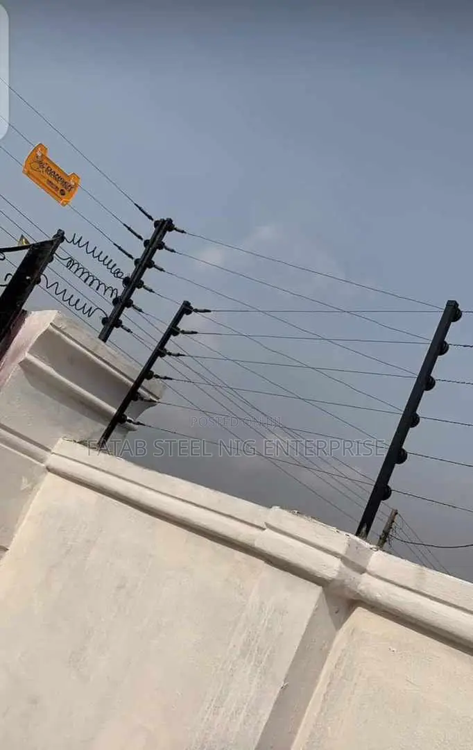 Aluminium Black Poles