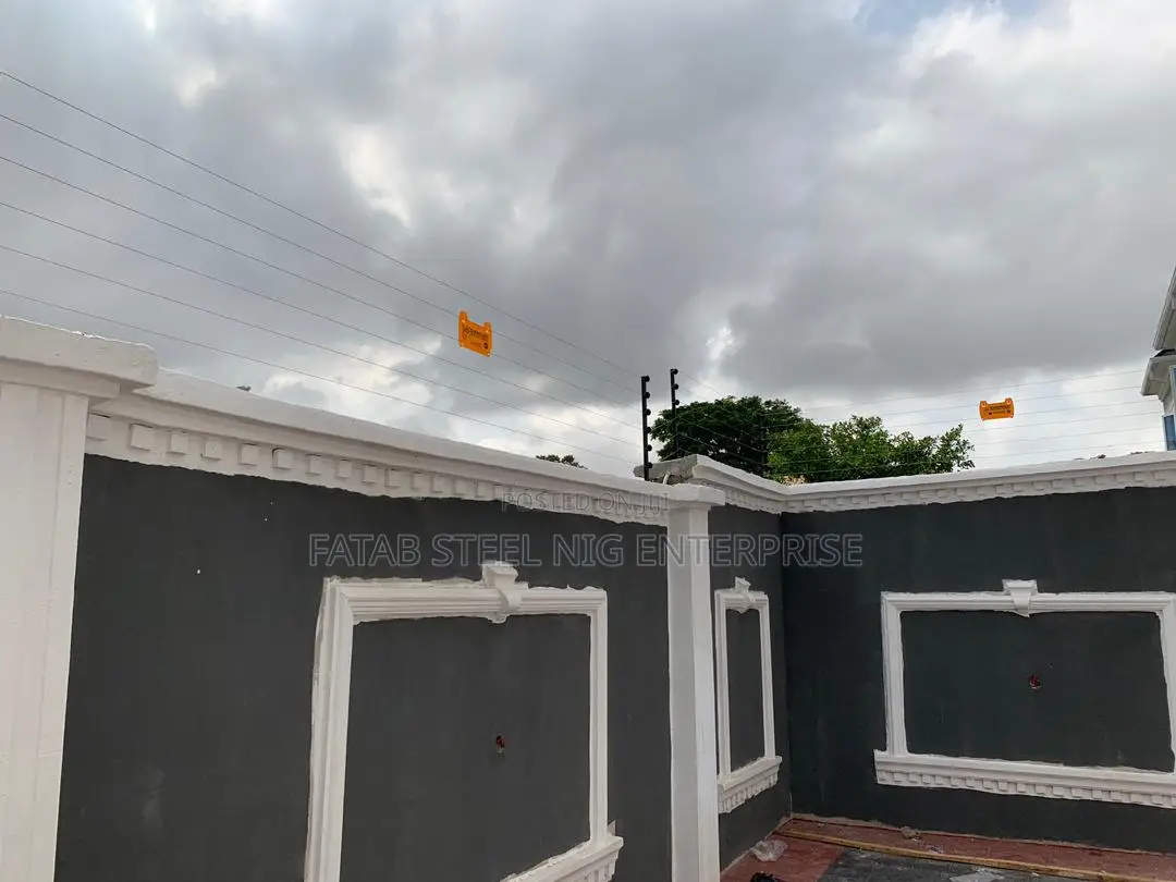 Aluminium Black Poles