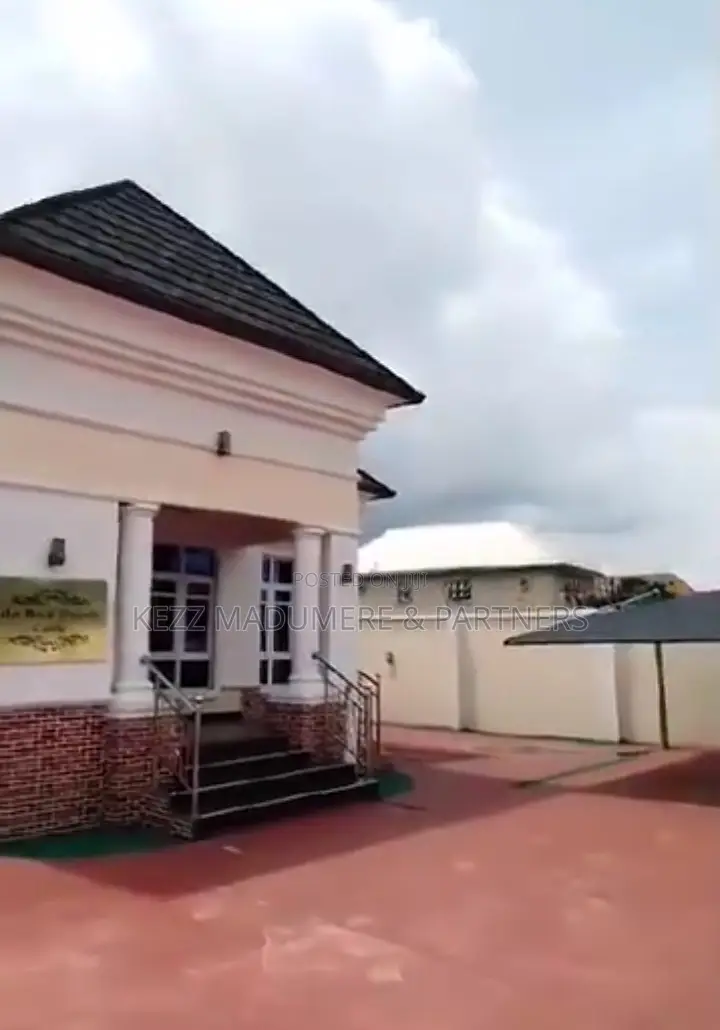 4bdrm Bungalow in New Owerri , Imo for sale