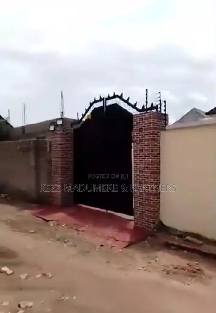 4bdrm Bungalow in New Owerri , Imo for sale