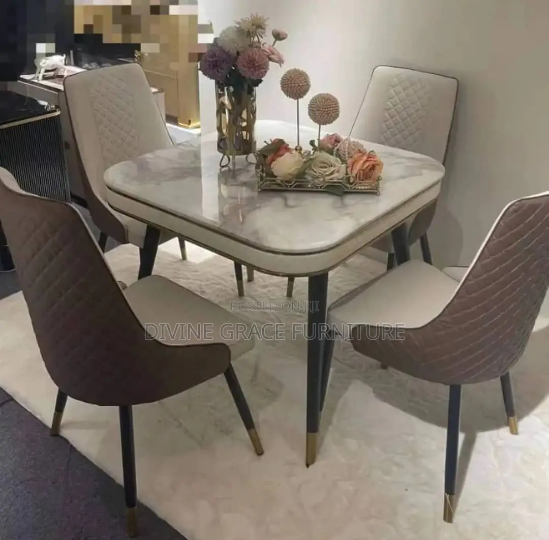 Classic Dinning Table With Chairs