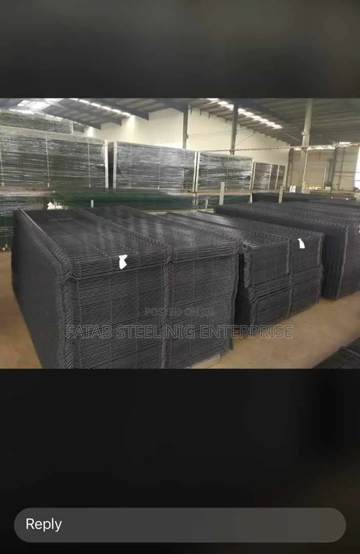 2x4 Panel Mesh With Accessories and 1 Poles
