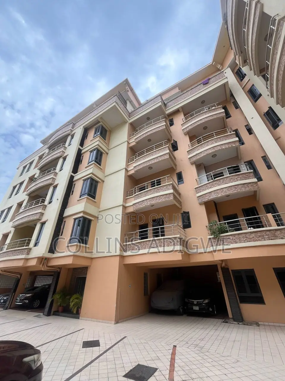 3bdrm Apartment in Oniru, Victoria Island for sale