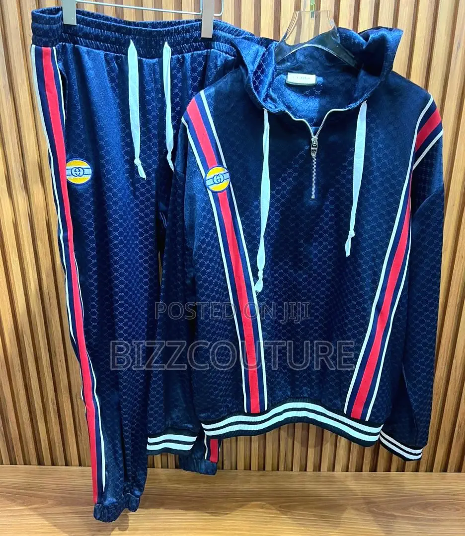 Original GUCCI TRACK DOWN Wears Available in Store