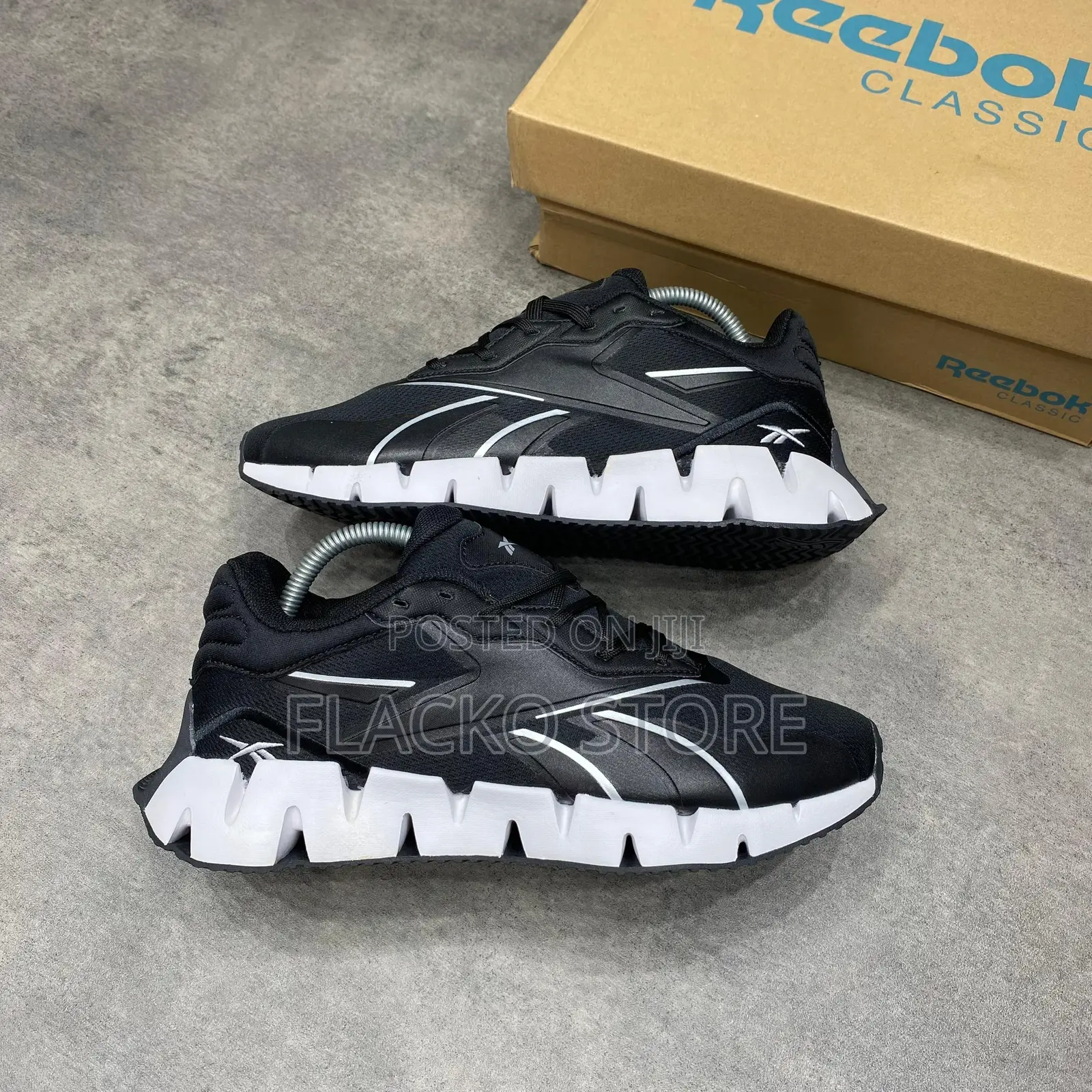 Original Reebok Zig Dynamica 4.0 Black Sneakers