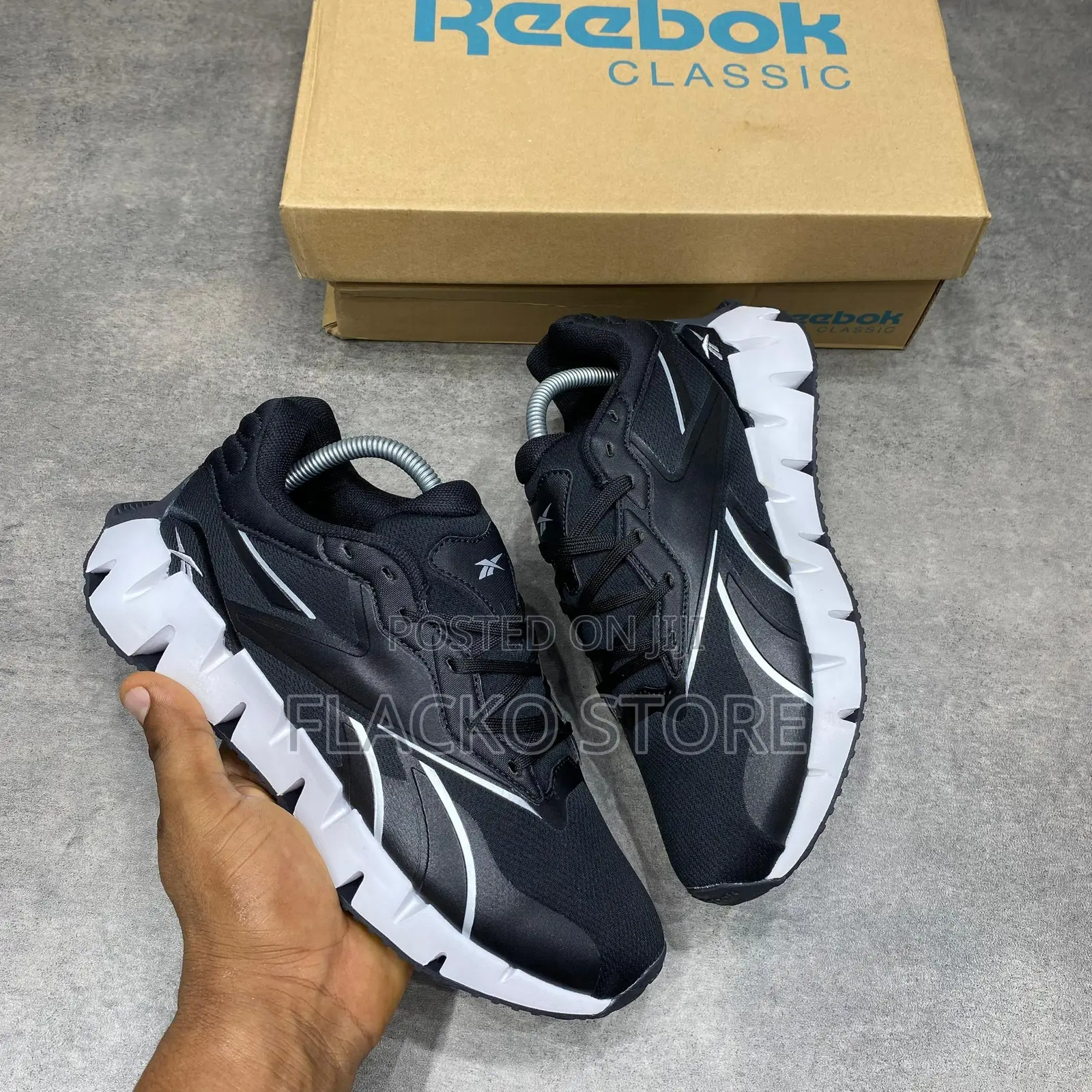 Original Reebok Zig Dynamica 4.0 Black Sneakers