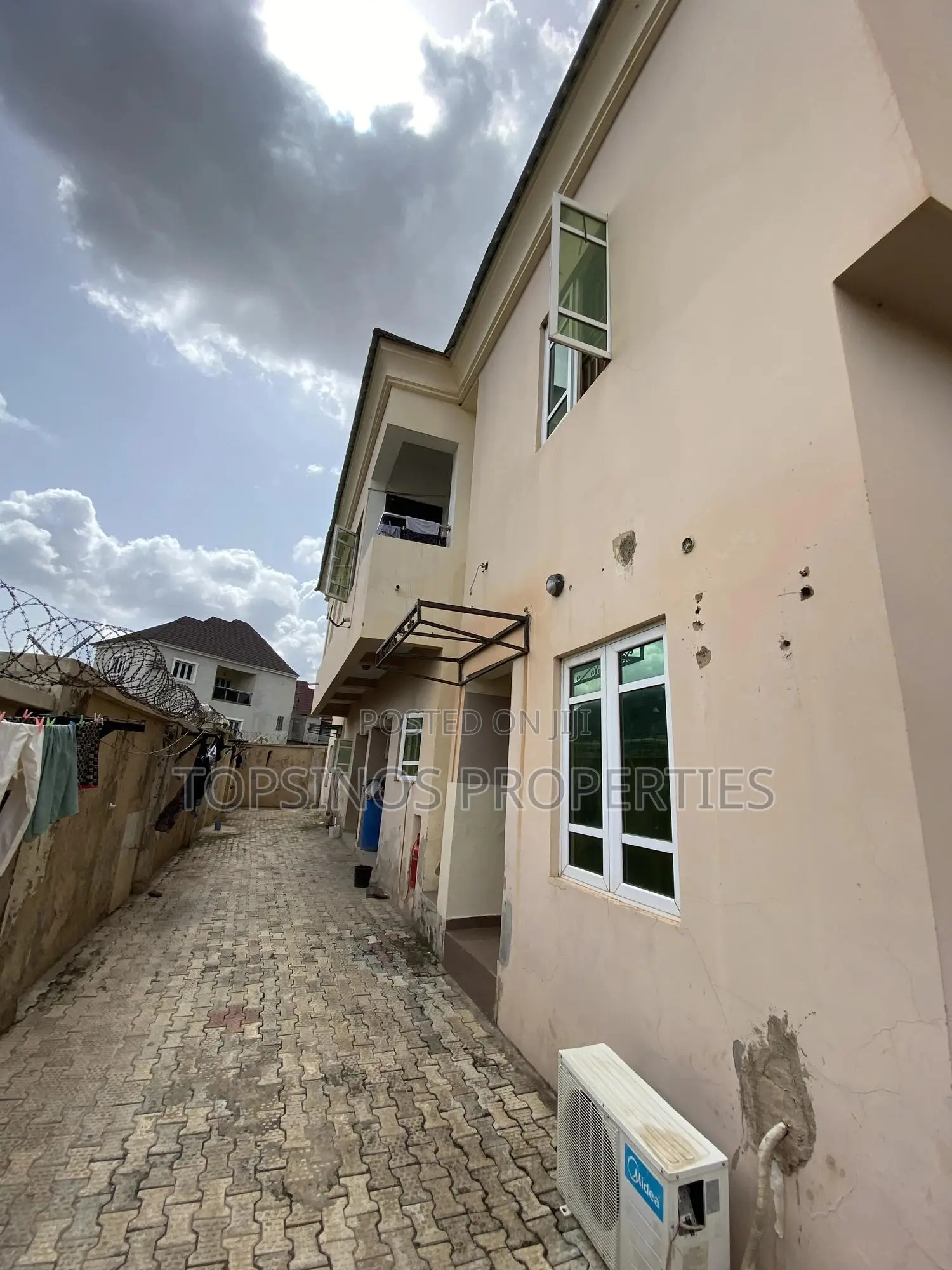 2bdrm Duplex in Dawaki for rent